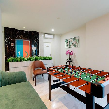 Sans Hotel 88 Andalan Surabaya By Reddoorz Экстерьер фото