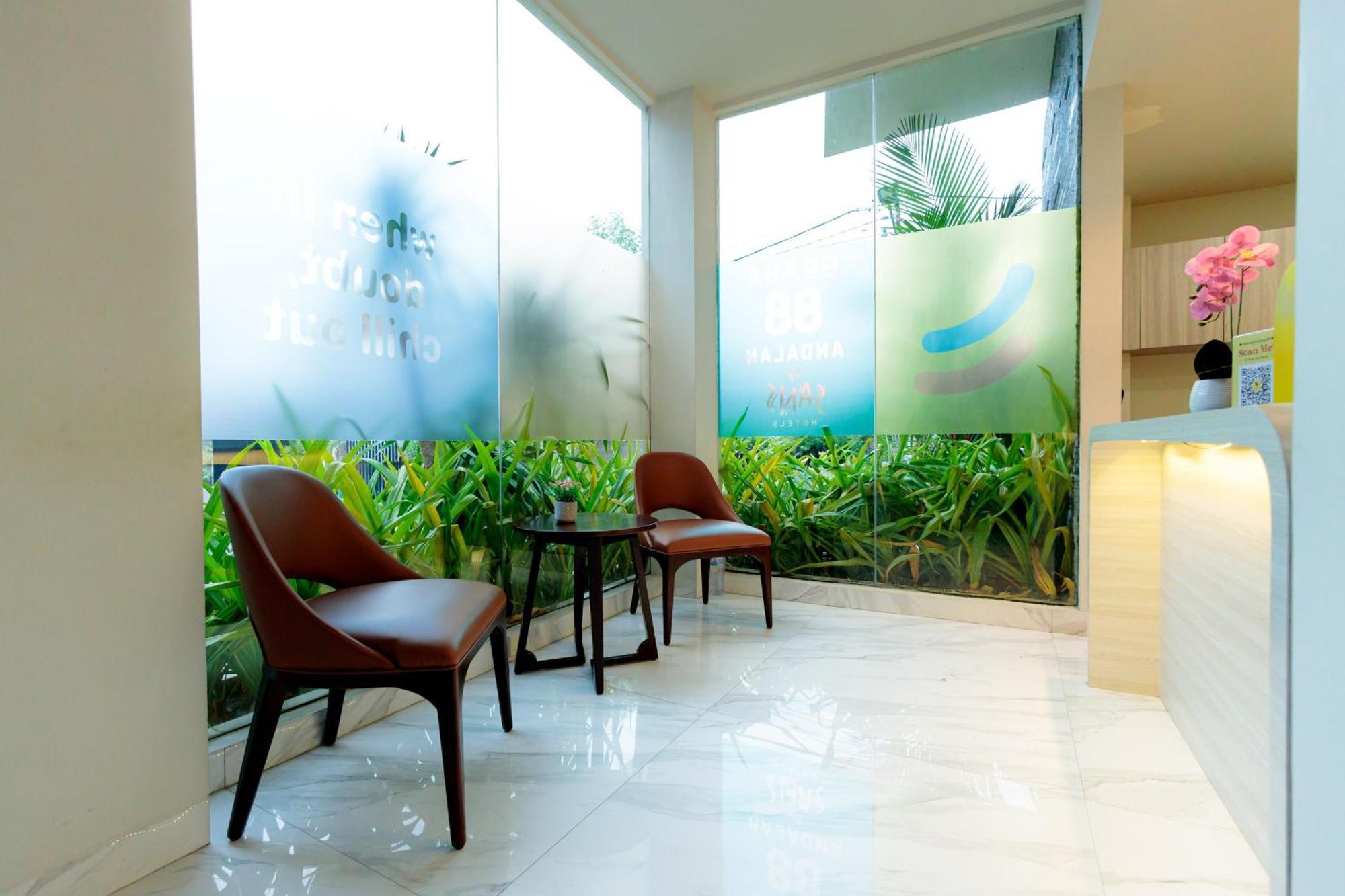 Sans Hotel 88 Andalan Surabaya By Reddoorz Экстерьер фото