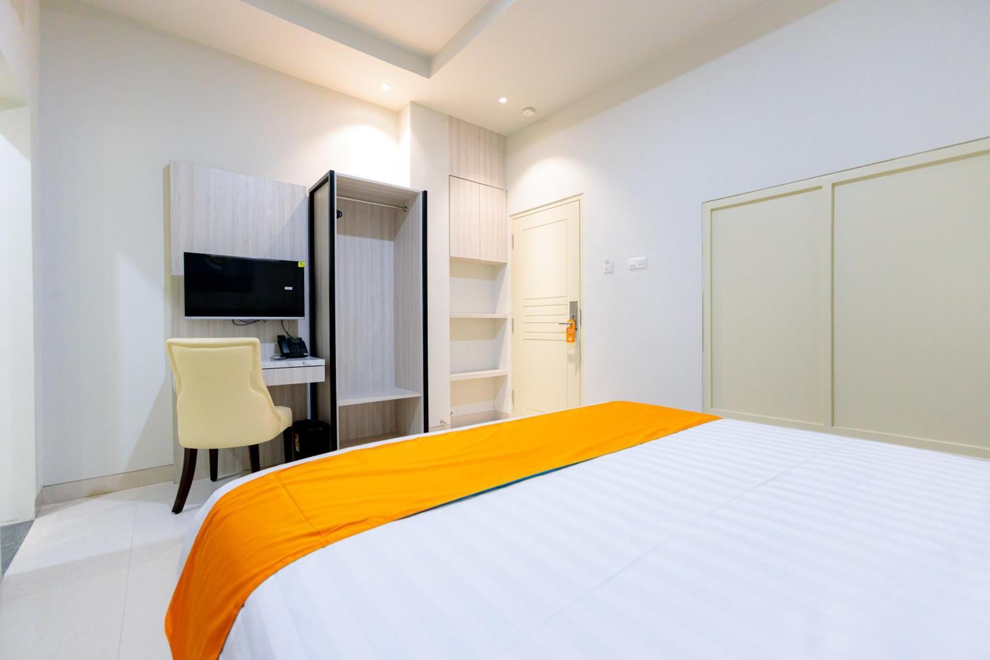 Sans Hotel 88 Andalan Surabaya By Reddoorz Экстерьер фото
